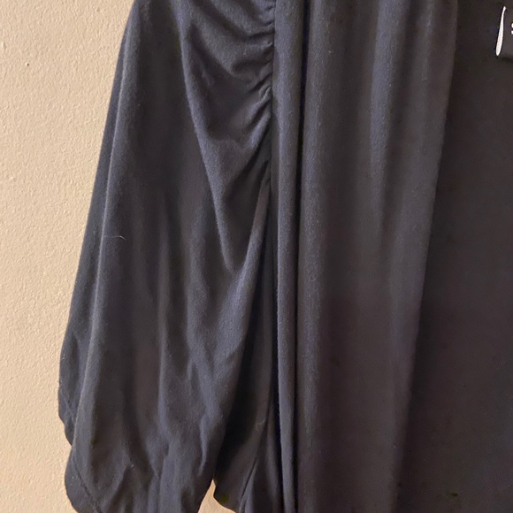 Black short sleeved bamboo cardigan with belt size medium - Picture 9 of 12